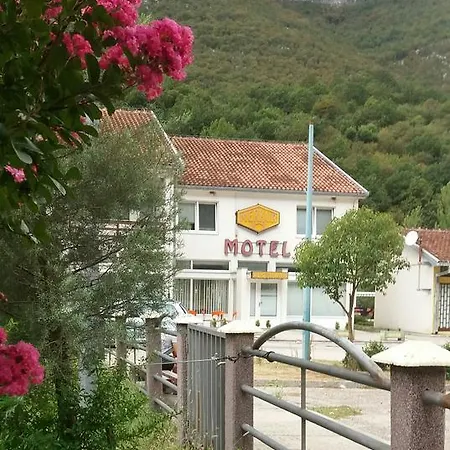 And Restaurant Odusak Motell