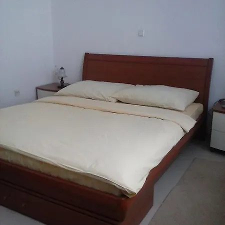 And Restaurant Odusak Dreznjak